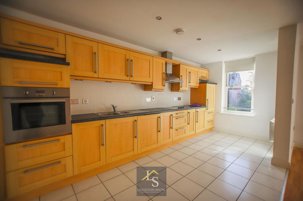 Apartment in Stockport - View 5