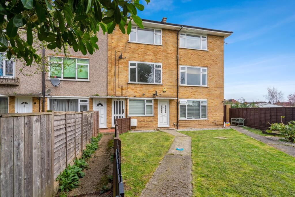 Main image of property: St Davids Close, Iver, SL0