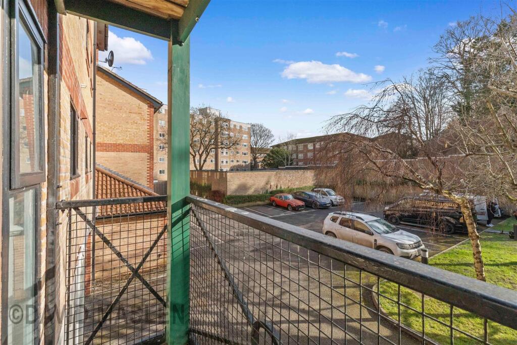 Apartment in Brighton - View 4