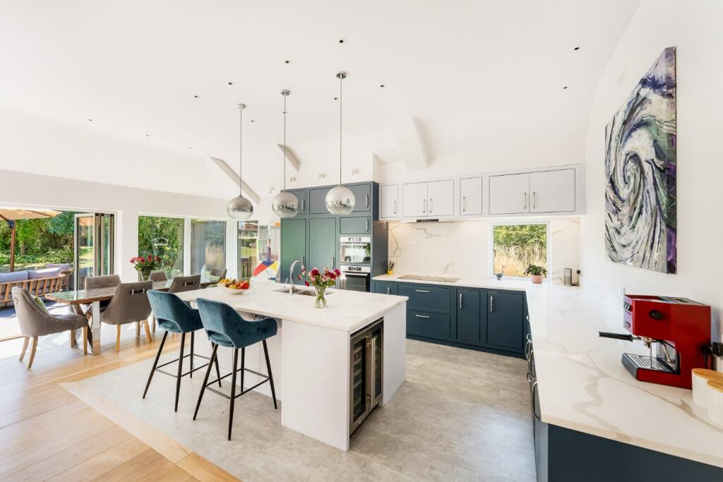 Main image of property: Inwoods, Abbots Leigh, Bristol, BS8 3QA