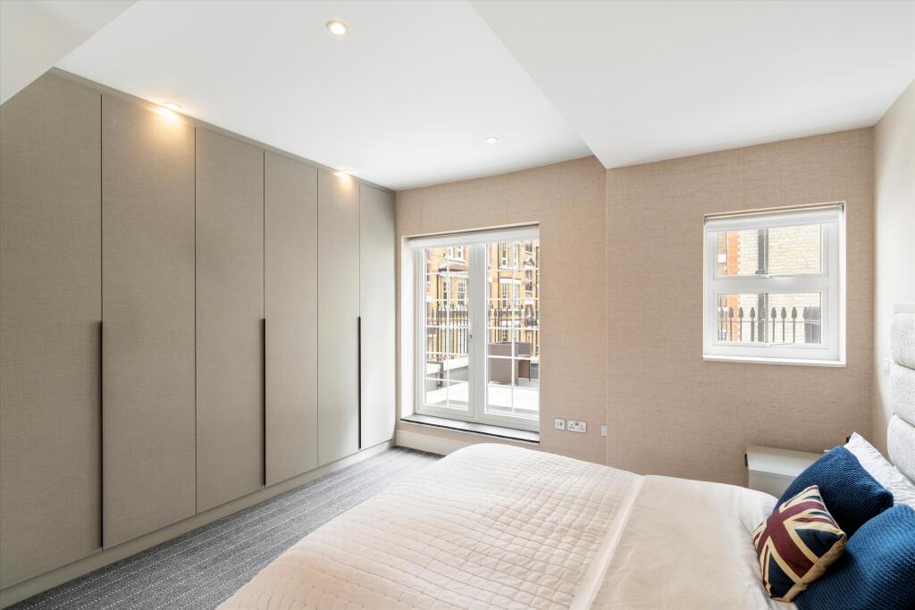 House in London - More