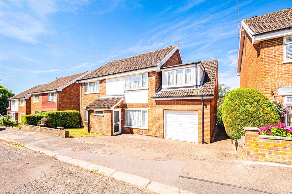Main image of property: Beaumayes Close, Boxmoor, Hemel Hempstead, Hertfordshire, HP1