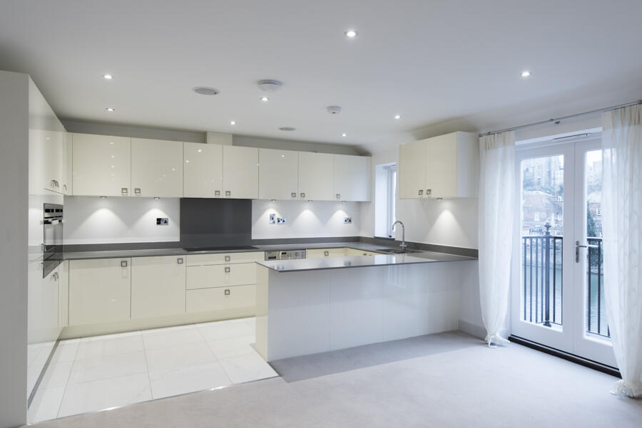Riverside Apartment  photo 4