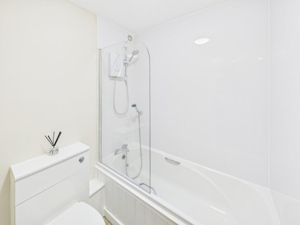 Apartment in Worcester - More