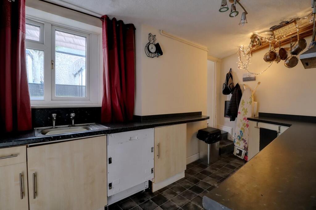 House in Exeter - View 5