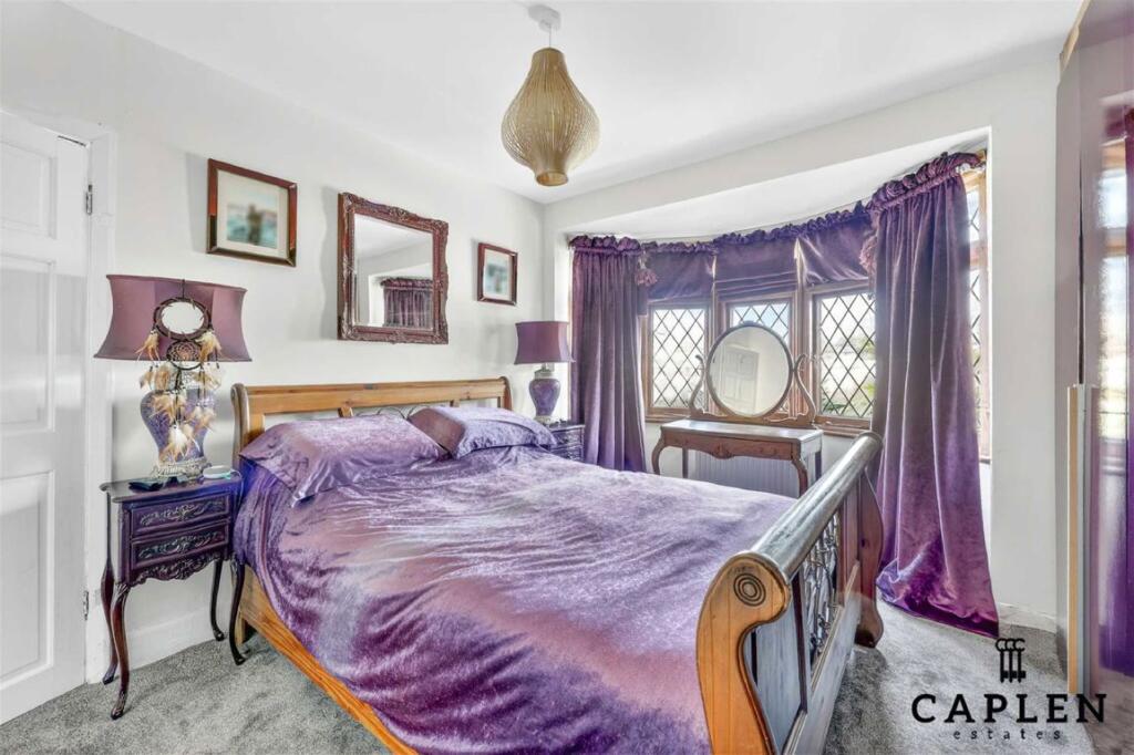 House in Ilford - More