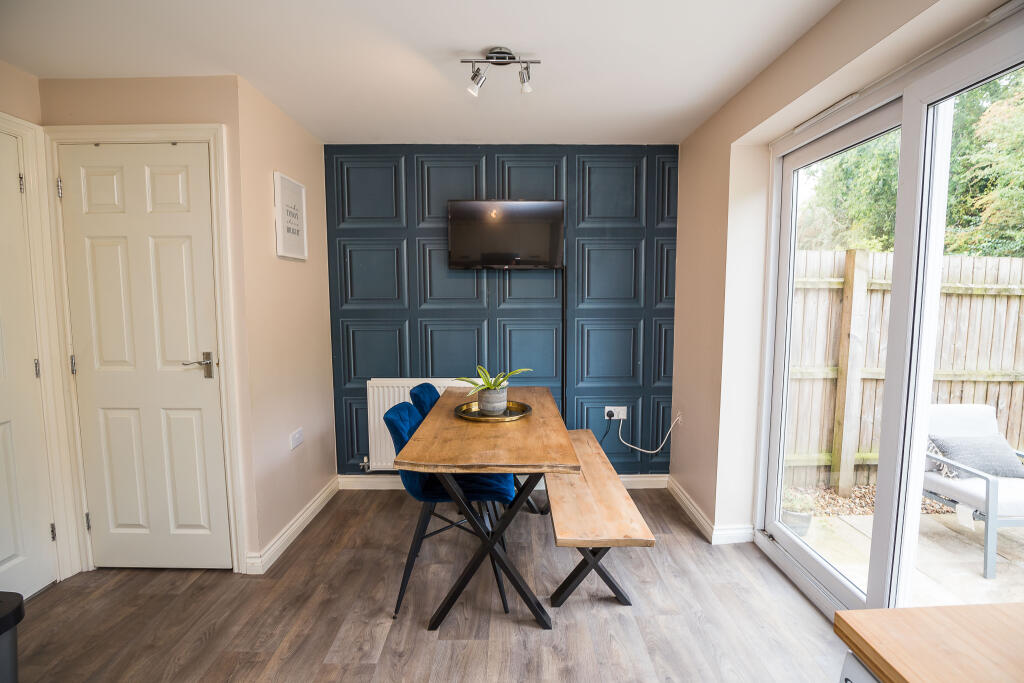 House in Chester, Mickle Trafford and District - More