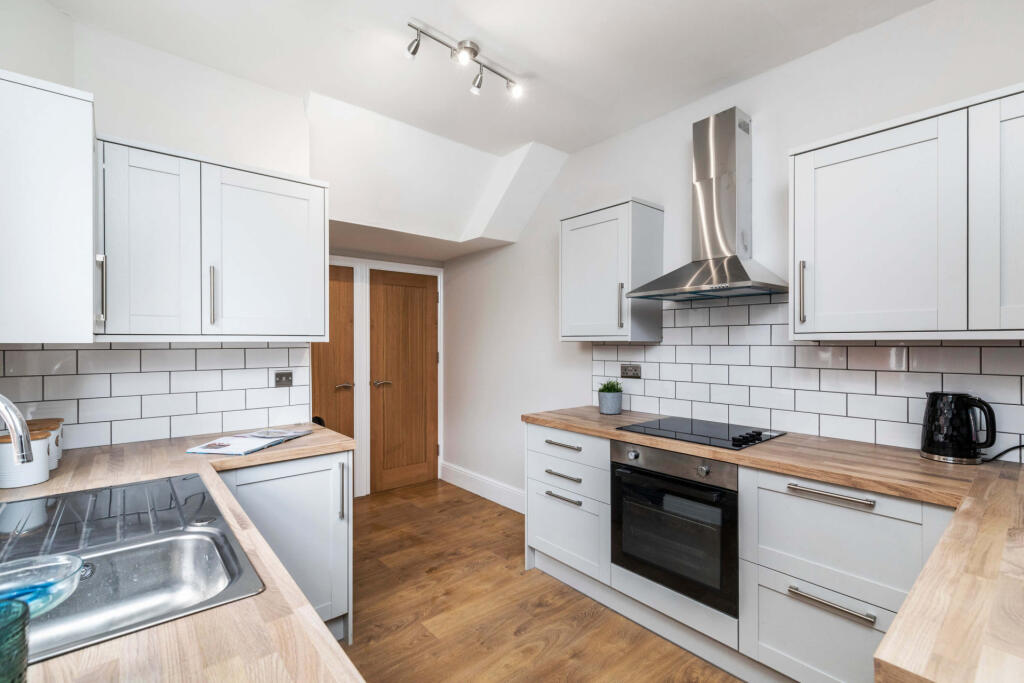 House in Leeds - View 2