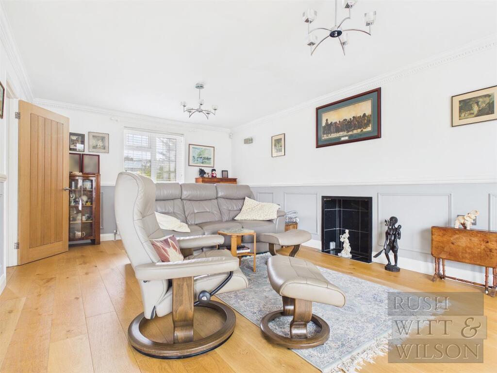 House in Tonbridge - More