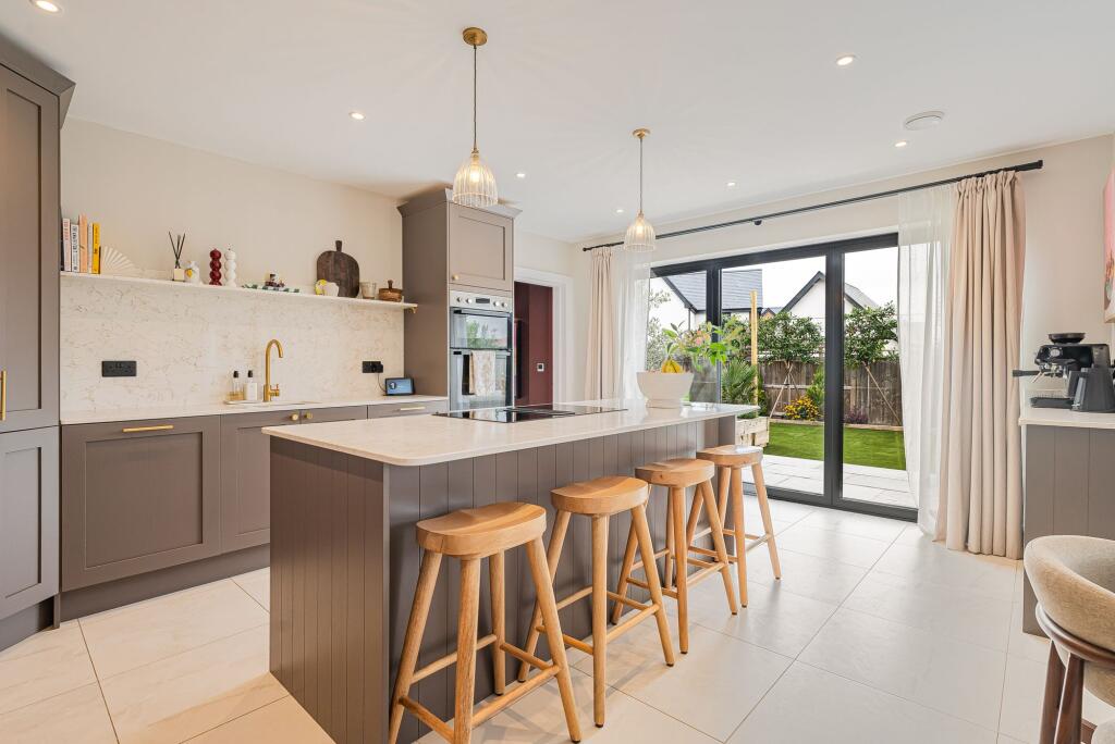 House in Swindon - View 5