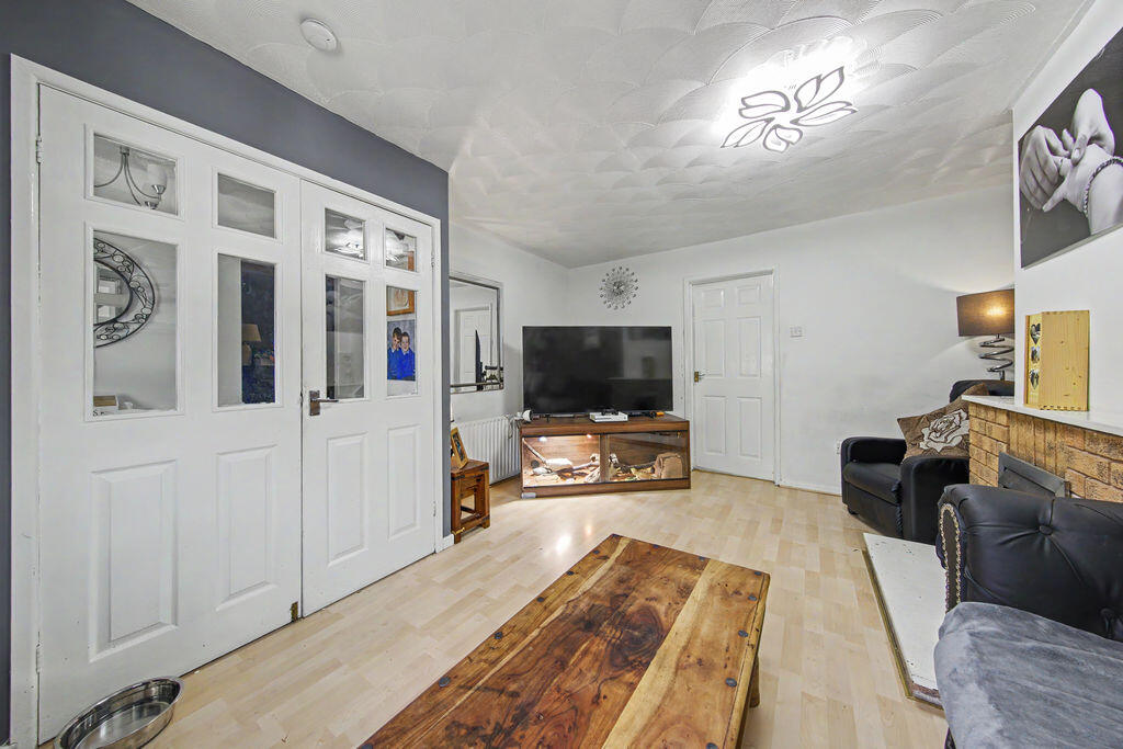 House in North East Derbyshire, Wingerworth - More