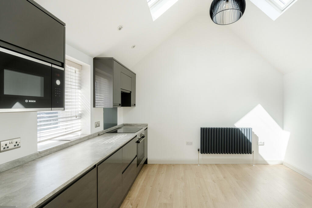 Apartment in Bristol - View 3