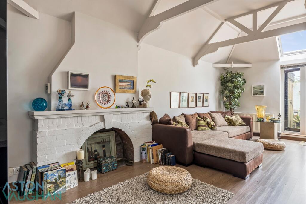 Apartment in Brighton - View 5