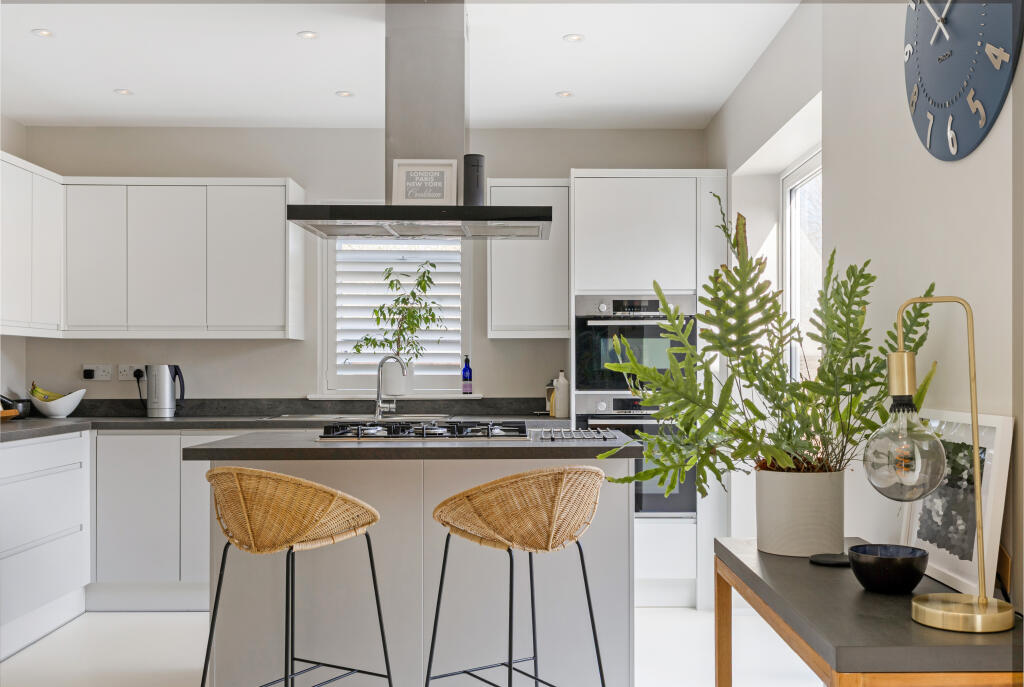 Coxborrow Close, Cookham, SL6 - View 4