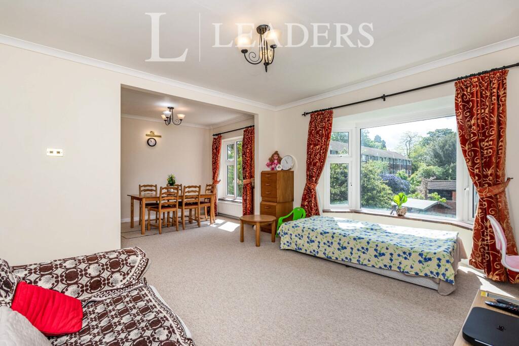 Apartment in Sutton - More