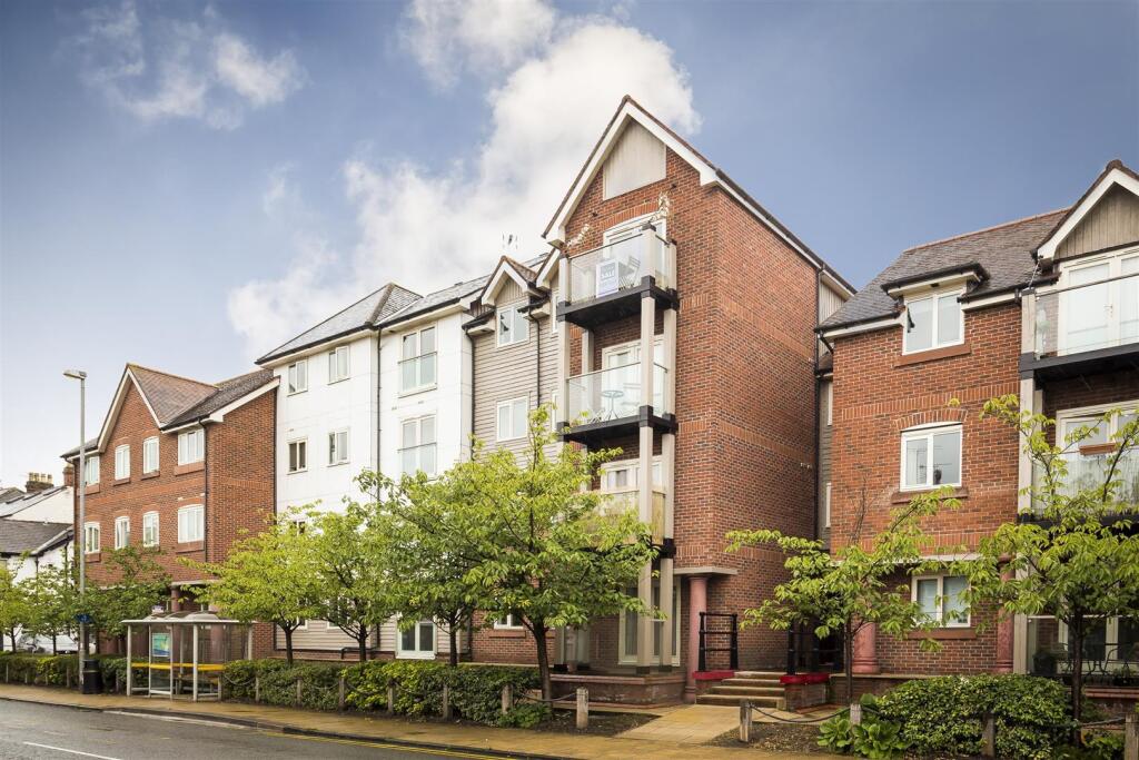 Main image of property: New Crane Street, Chester, Cheshire, CH1