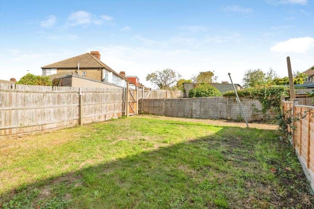 Apartment in Bromley - More