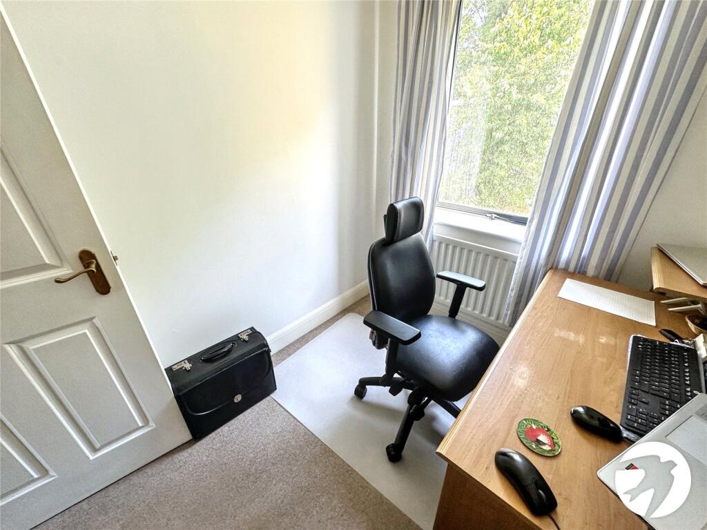 House in Chatham, Medway - View 5