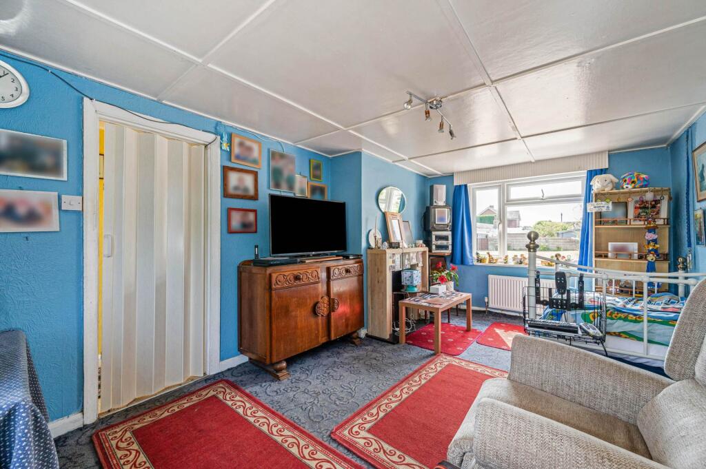 House in Chichester, East Wittering - View 3