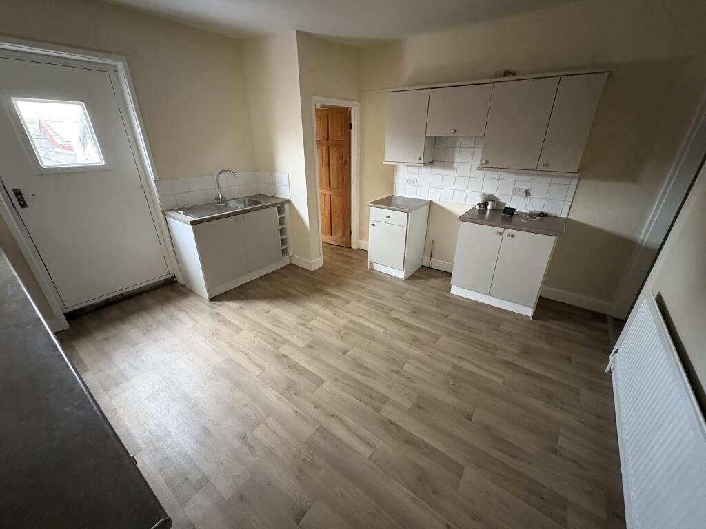 Apartment in Wakefield - View 2