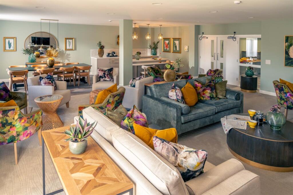 Roslin Place, Station Road, Hampshire, RG27 9GU - View 6