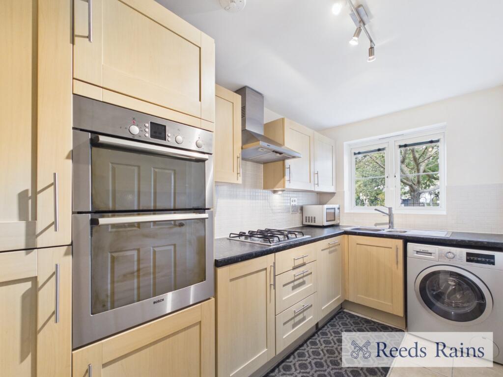 House in Romford - View 4