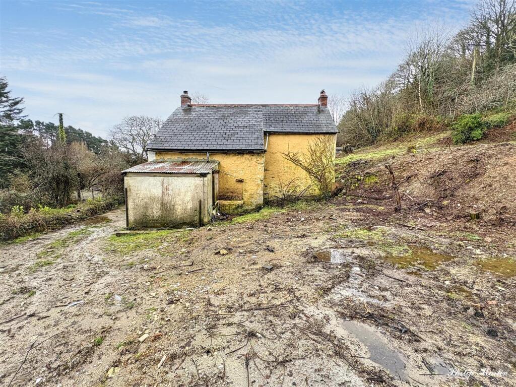 Nr. Chacewater, Truro photo 3