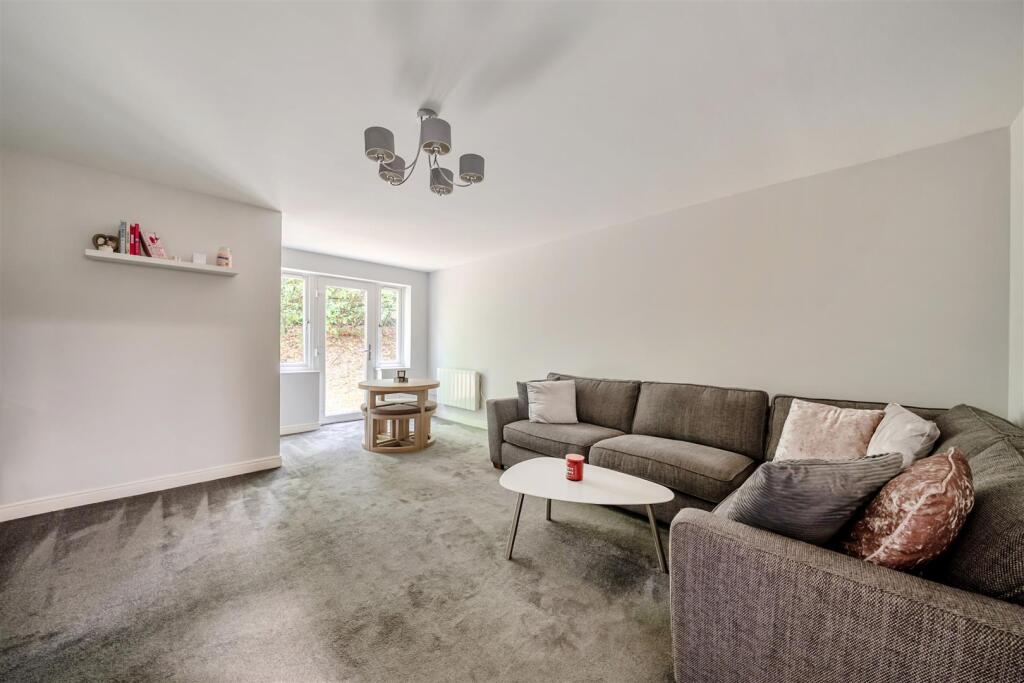 Masefield Gardens, Crowthorne, Berkshire, RG45 7QS - View 3