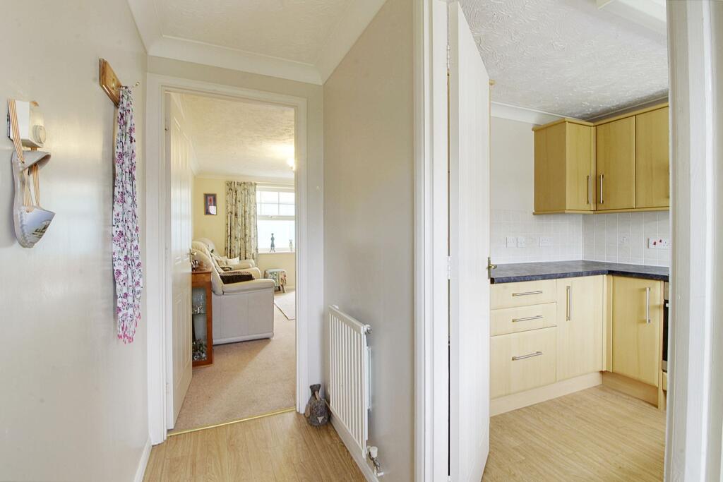 House in South Kesteven, Deeping St. James - View 2