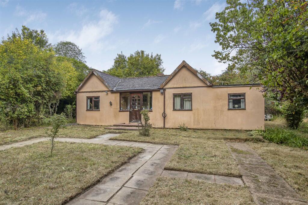 3-bed detached on Steeplechase, Hundon, Sudbury, £600,000