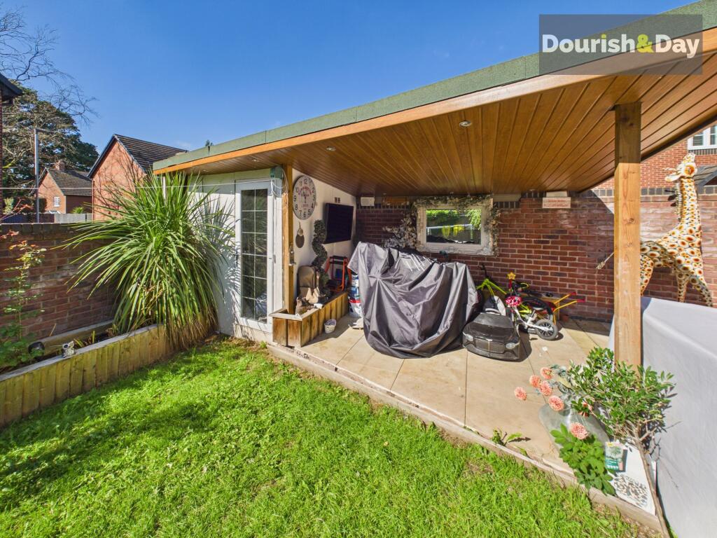 House in Stoke-on-Trent - View 3