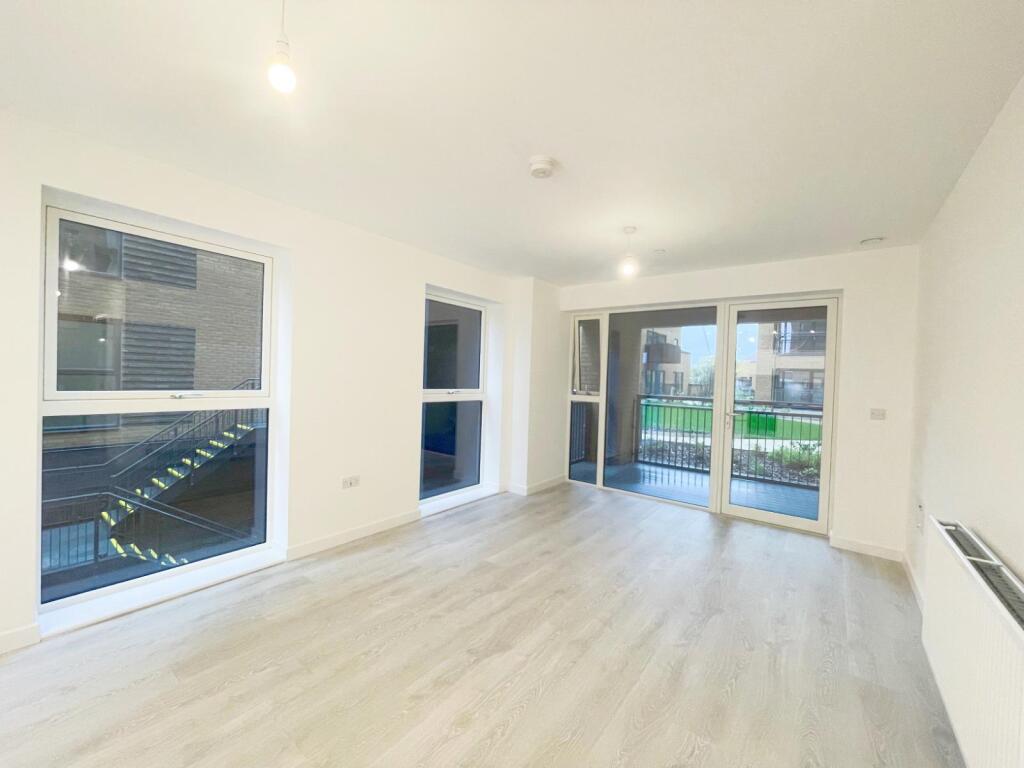 Tabbard Apartments, London W3 photo 3