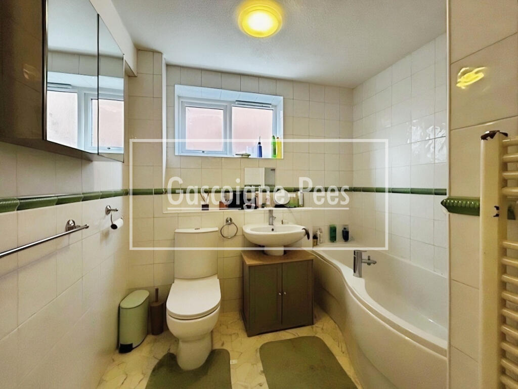 Apartment in Guildford - More