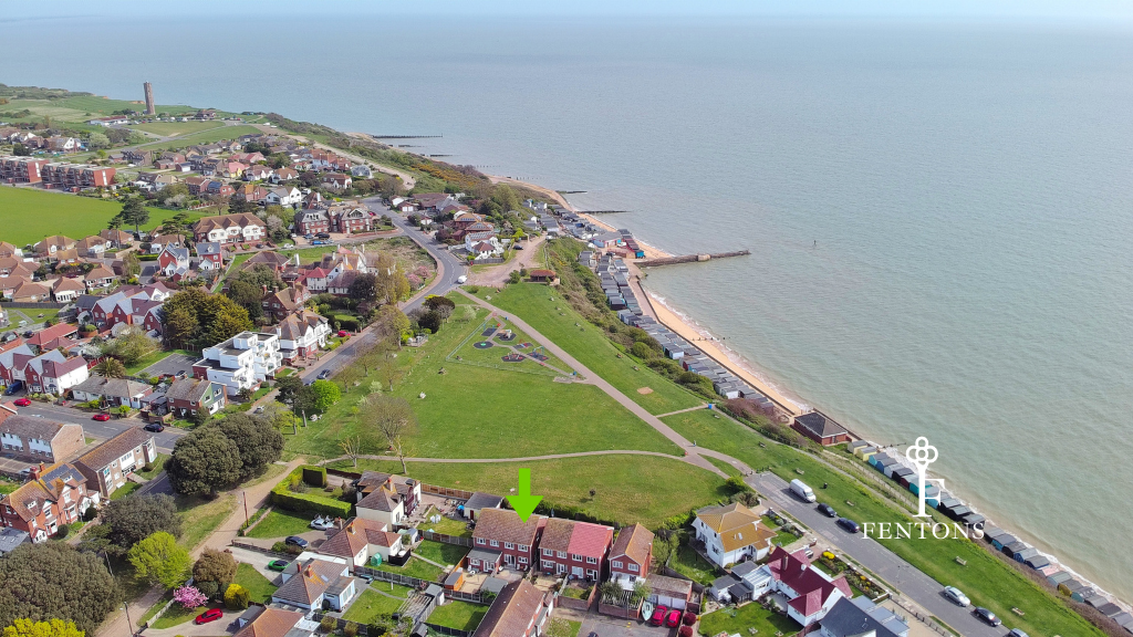 Greville Close, Walton-on-the-Naze photo 2