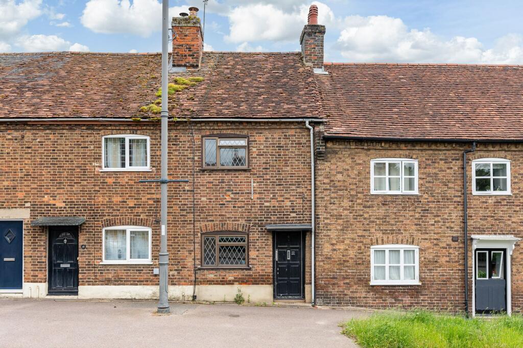 2-bed terraced on Cambridge Road, Wadesmill, SG12, £300,000
