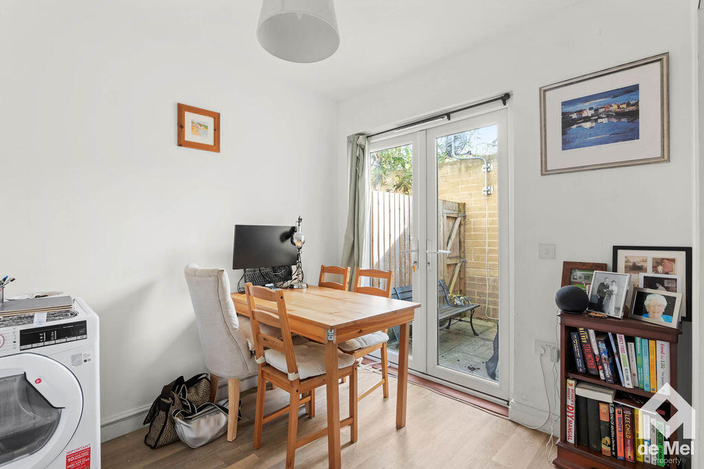 House in Cheltenham, Lower High Street, St Paul’s - View 4