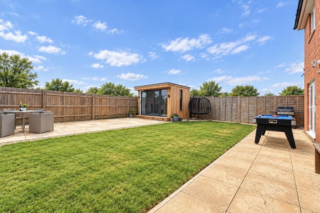 House in Wantage, Wellington Gate, Grove - View 2