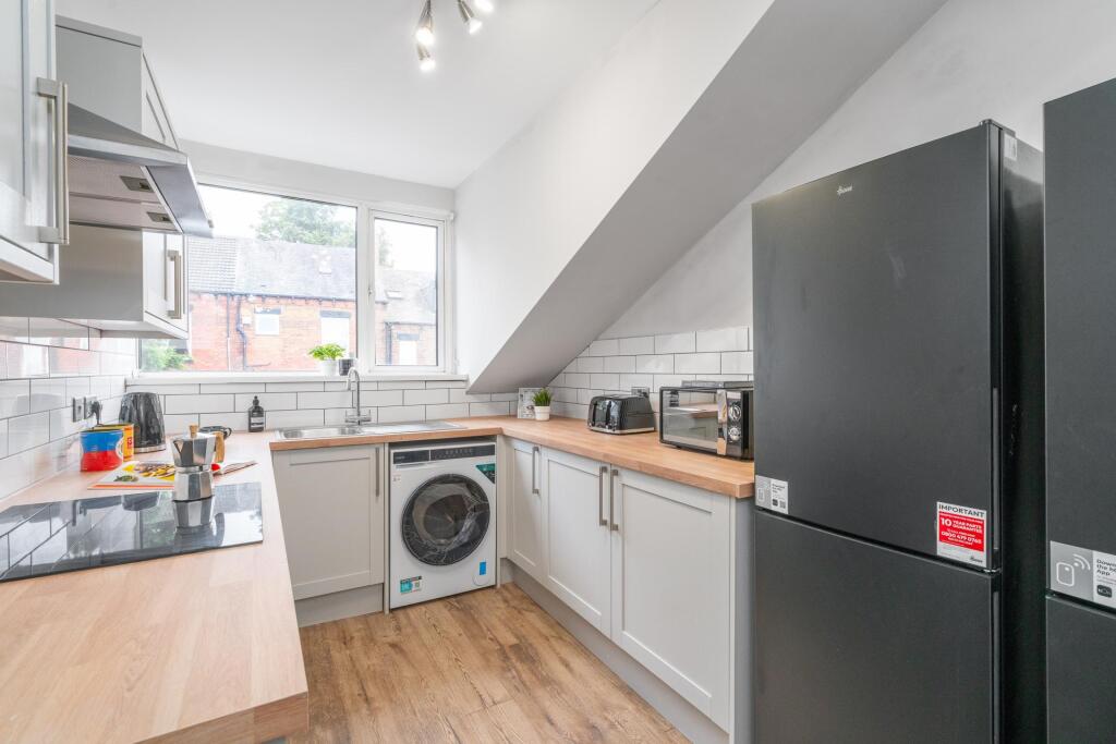 House in Leeds - View 5