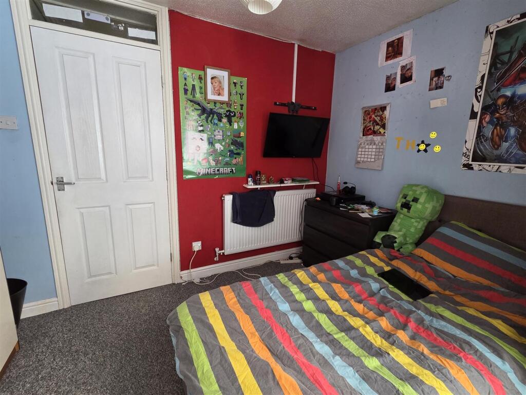 House in Newark and Sherwood, Rainworth - More