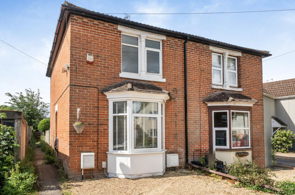 Main image of property: St Johns Road, Eastleigh, Hampshire, SO50