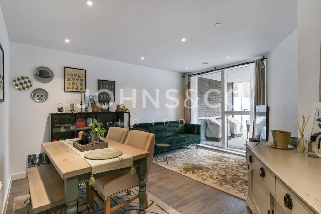 Main image of property: Commerce Road, Brentford, London, TW8 8FU