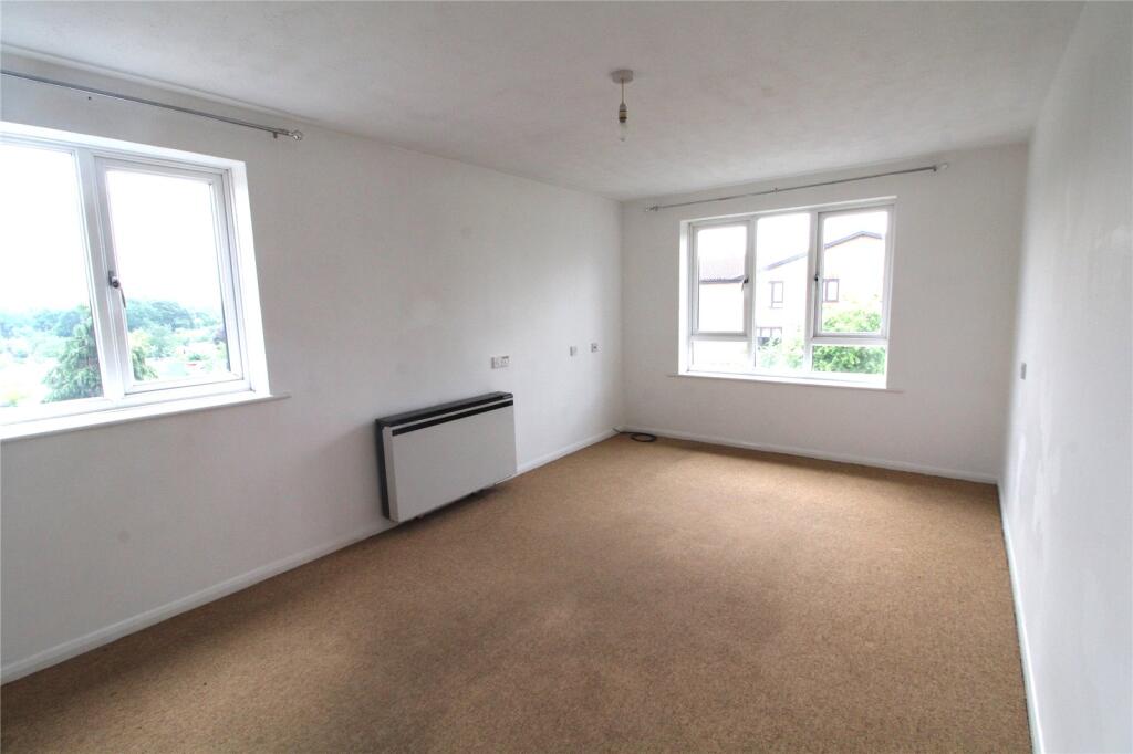 Ainsley Close, London, N9 photo 4