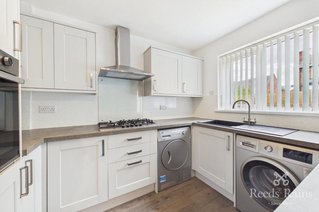 Owlett Mead Close, Thorpe, Wakefield, West Yorkshire, WF3 photo 4