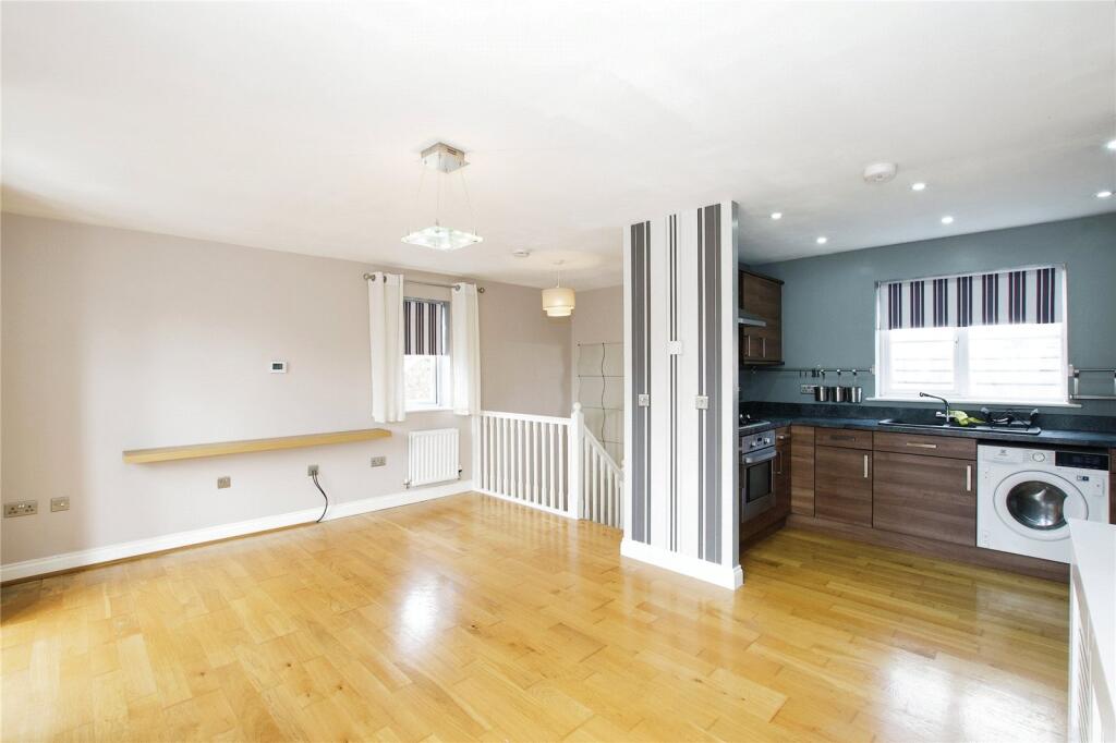 Roxburgh Close, Seaton Delaval, Whitley Bay, Northumberland, NE25 photo 4