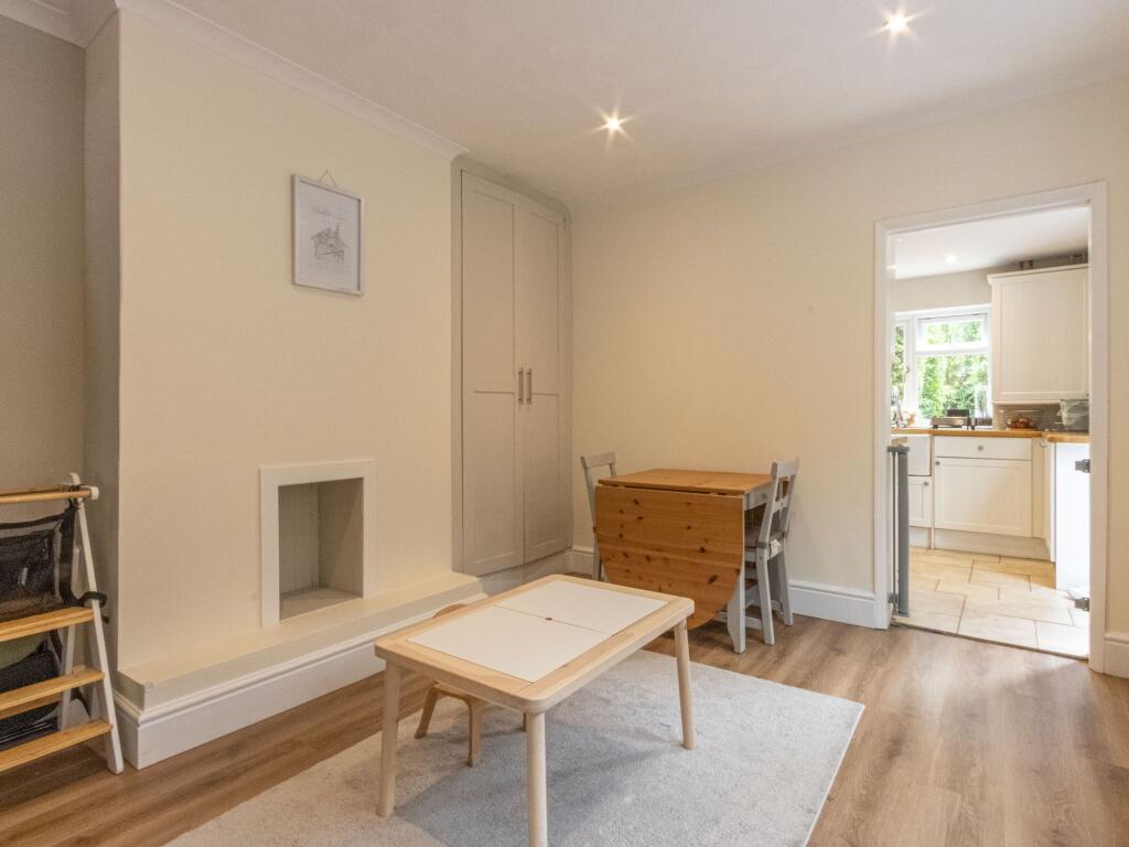 House in Blackwater, Darby Green, Yateley - View 4