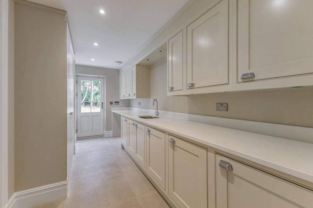 House in Basingstoke and Deane, Headley, Ashford Hill with Headley - View 5