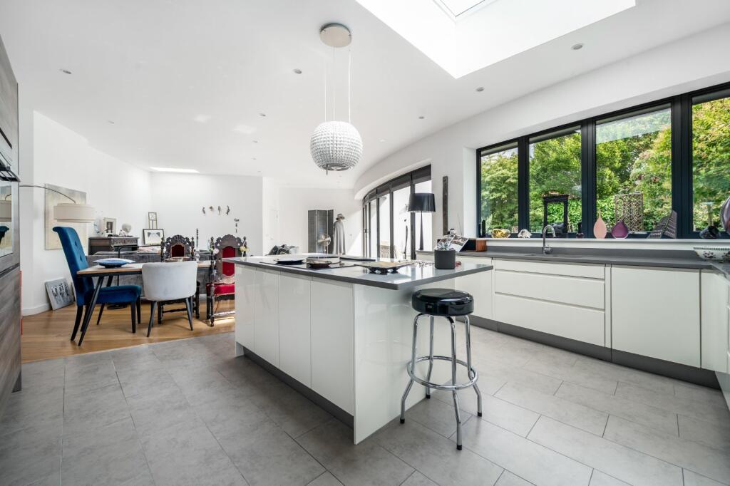 House in Cheltenham, Charlton Park, Charlton Kings - View 4