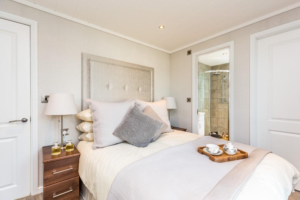 Bluebell Woods, Ely Road, Waterbeach CB25 9NW photo 3