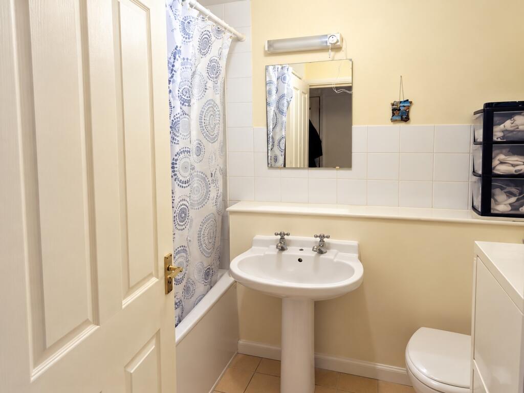 Apartment in London - View 5