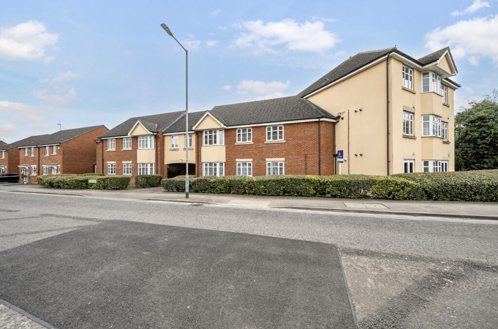 Main image of property: Frenchs Avenue, Dunstable, Bedfordshire